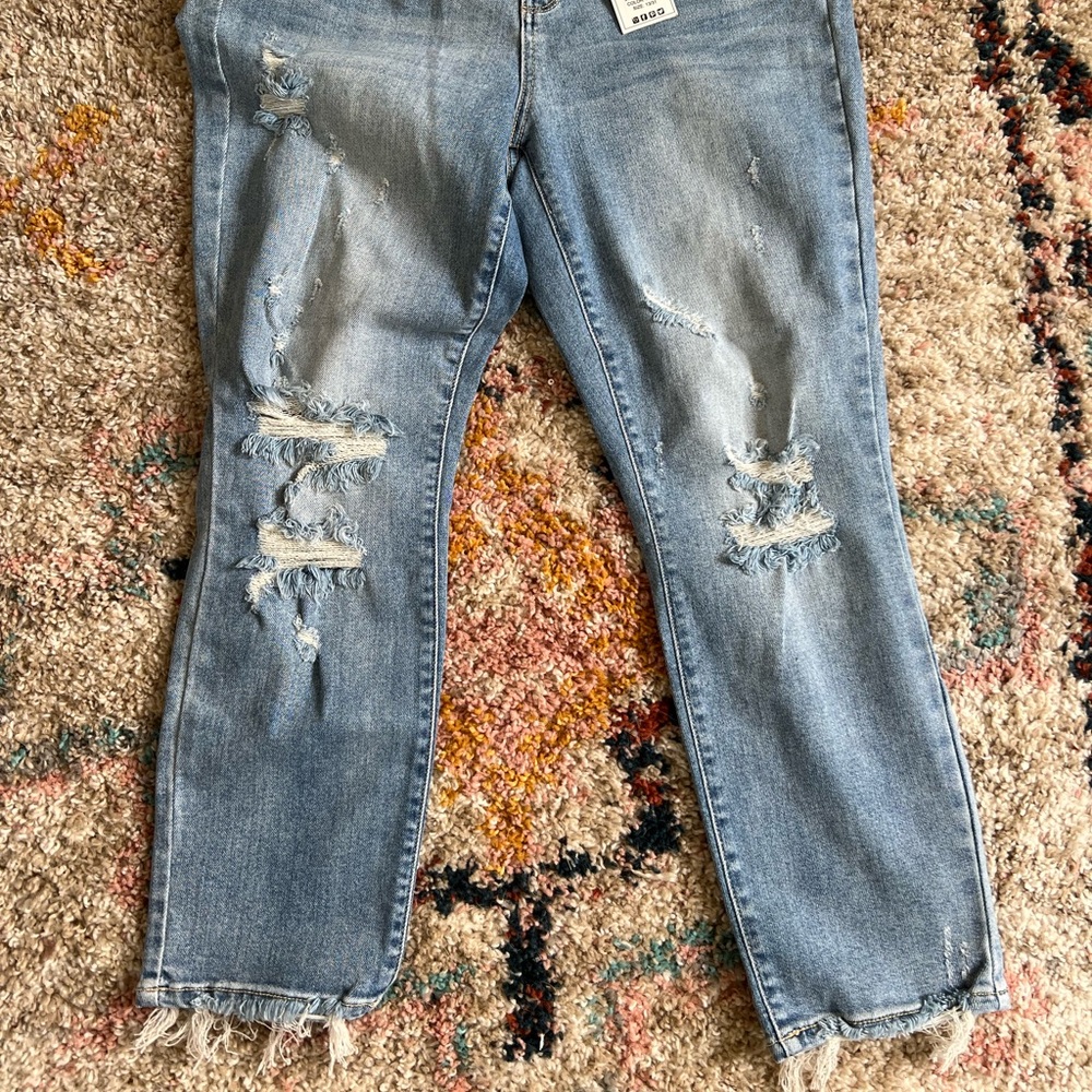 Tell it to me Straight-Judy Blue Distressed Straight Leg.